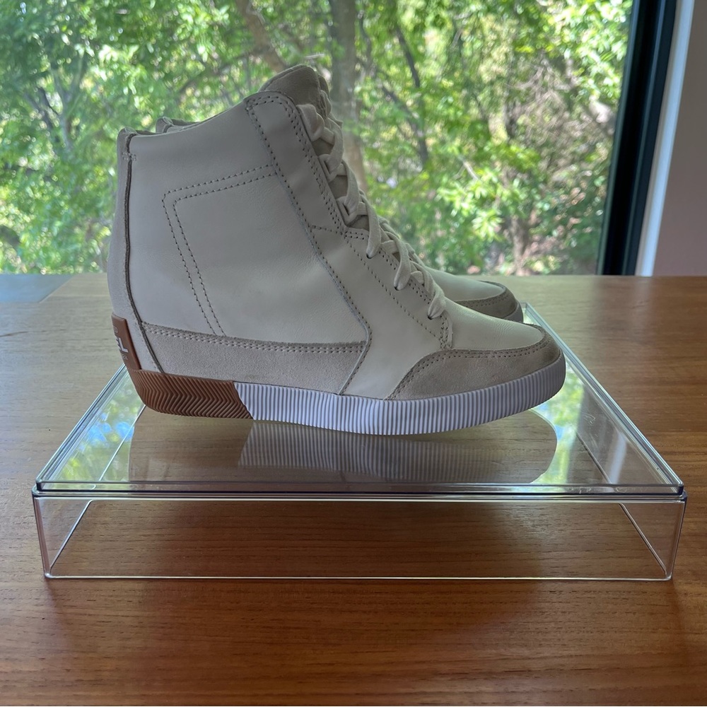 Sorel Waterproof Off-White Leather Out N About Wedge II Sneaker Shoe - Size 8